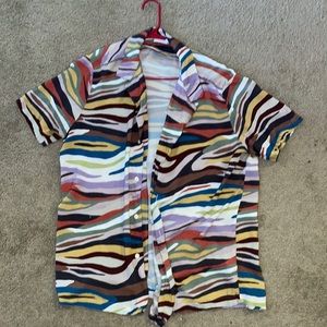 MULTI COLOR ANIMAL PRINT BUTTON DOWN SUMMER SHIRT